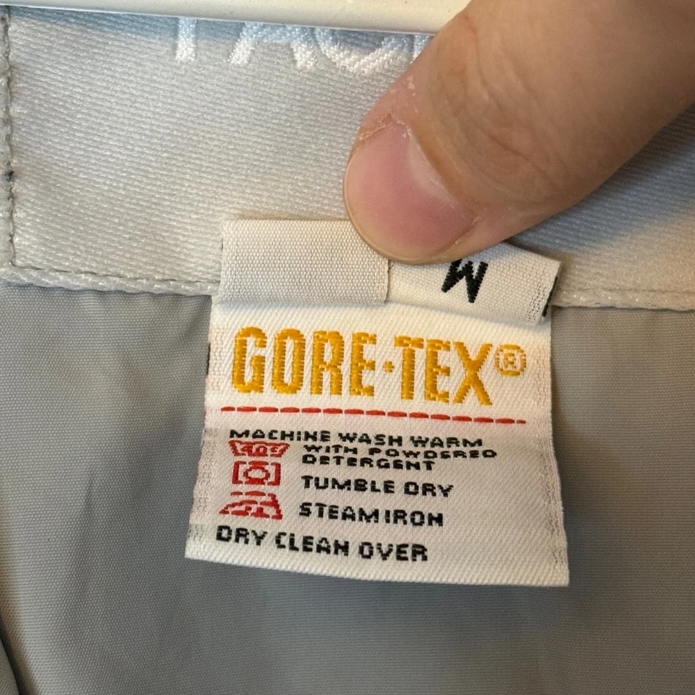 The North Face Vintage Gore Tex Jacket Men’s Size Medium Retro Ski Blue Purple